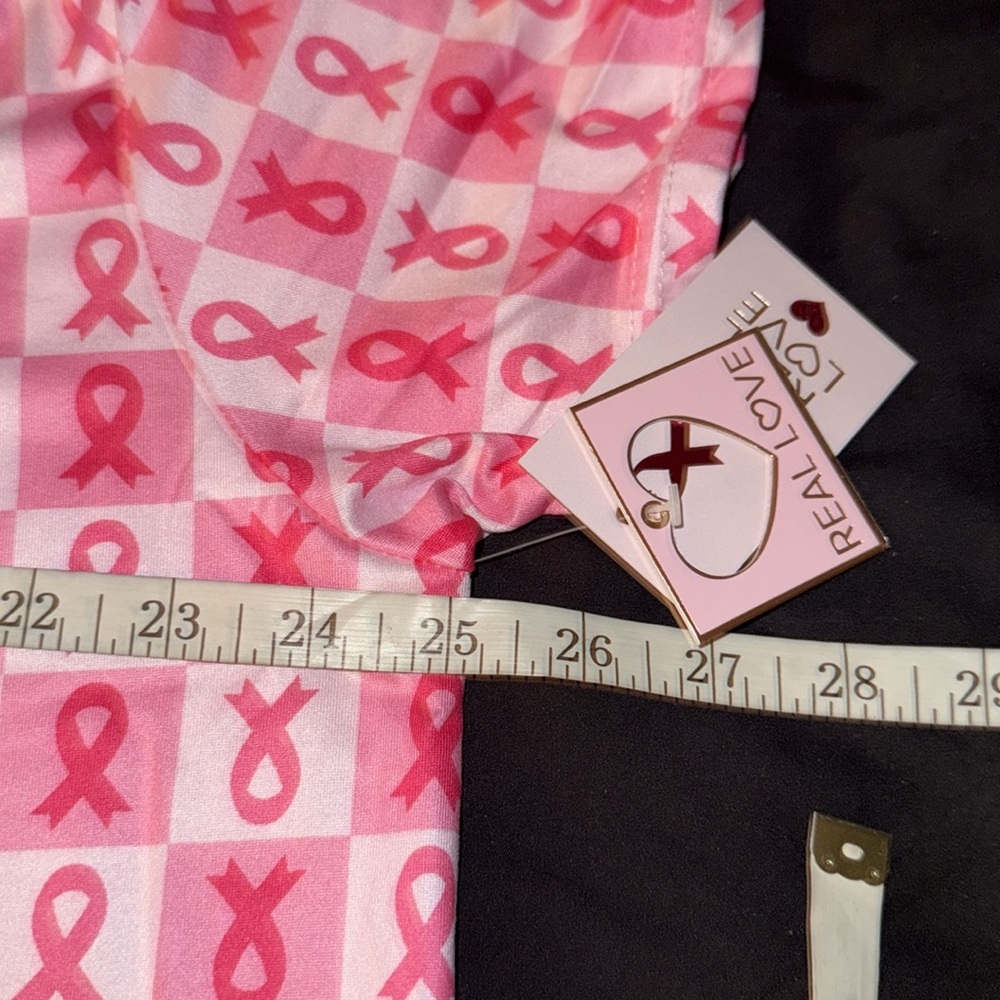 Real Love Pink Ribbon 🎀 Gown with front pocket 🎀🎗️Bundle - Picture 7 of 10